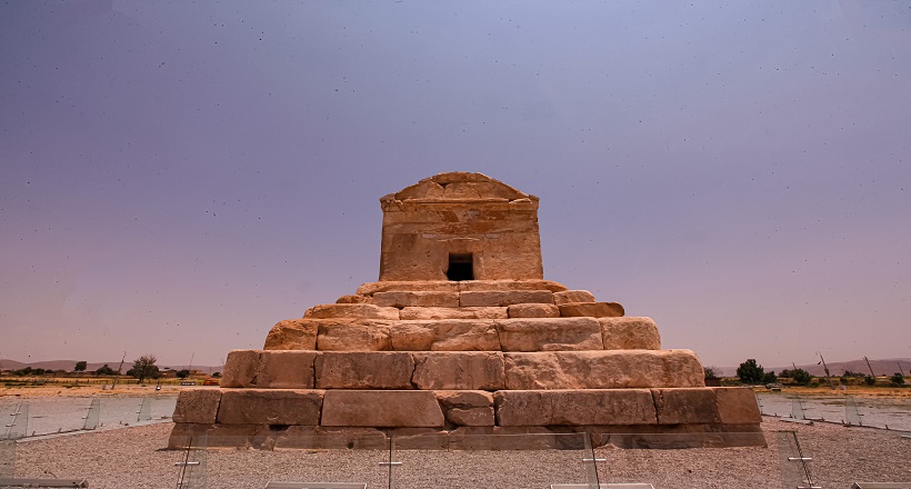 Pasargades le tombeau de Cyrus